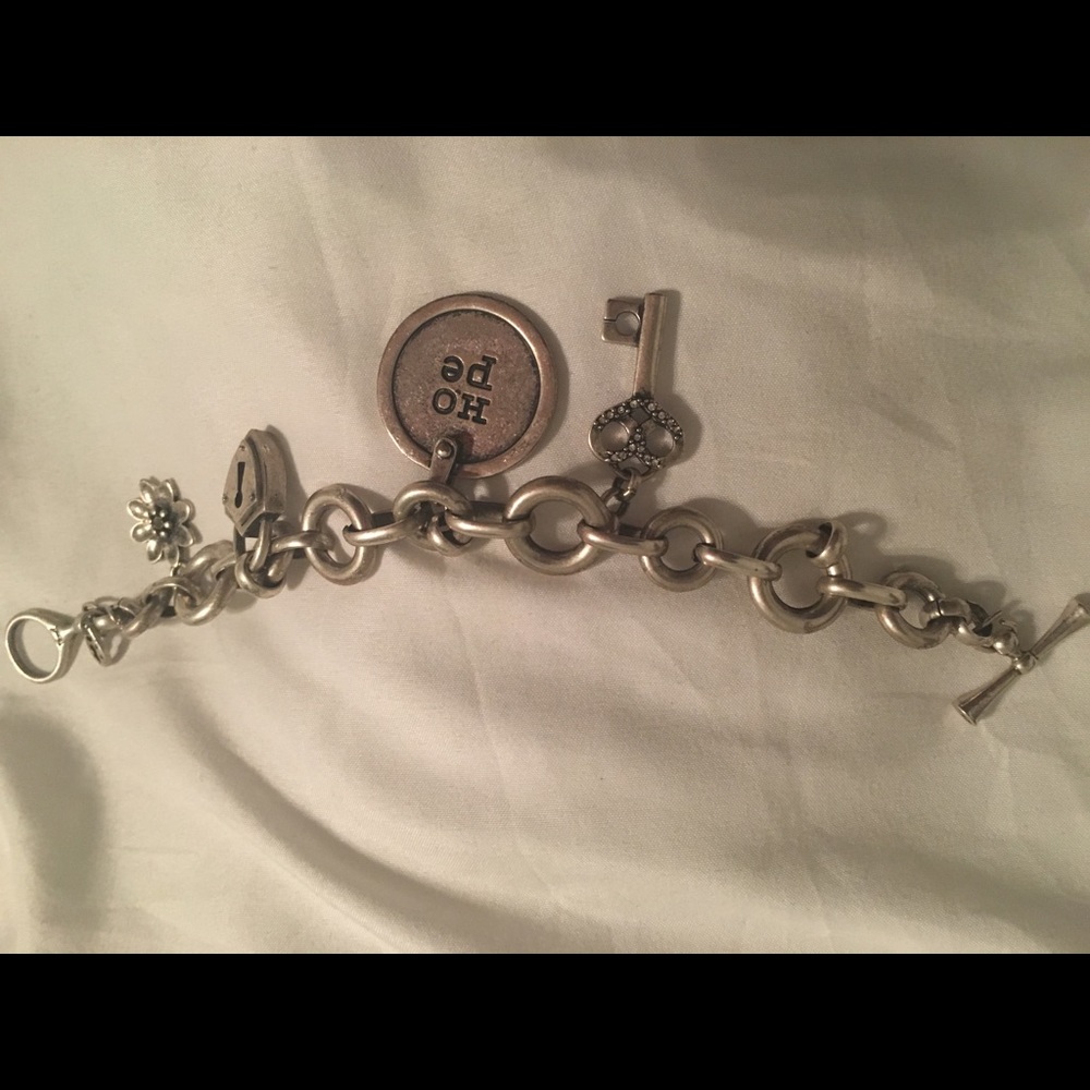 Fossil Silver Charm Bracelet 💍